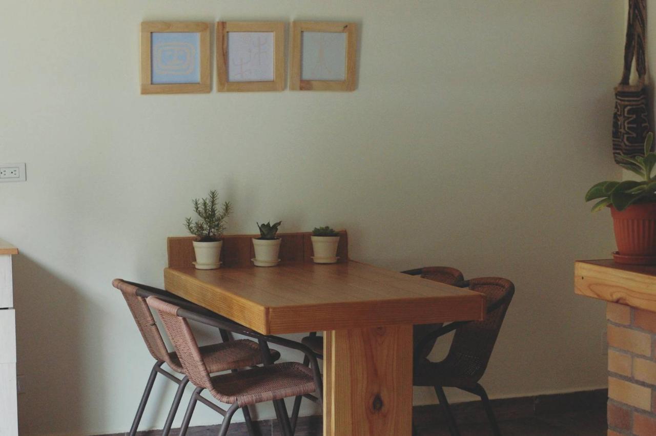 Tribu Ecohostal ロス・サントス エクステリア 写真
